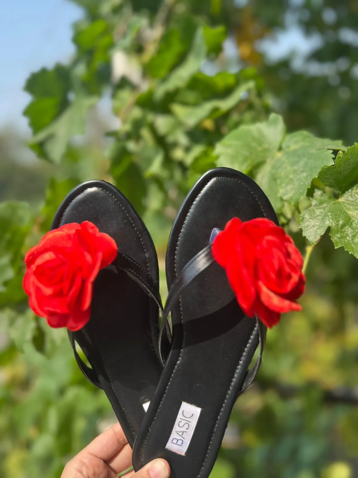 Chappals | Valentino Rose