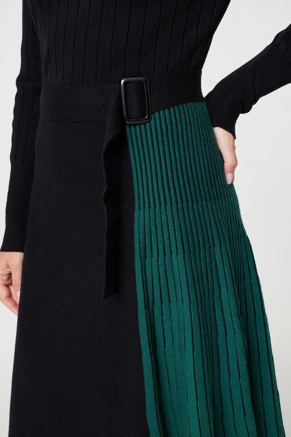 Colour Block High Neck Pleated Knit Dress