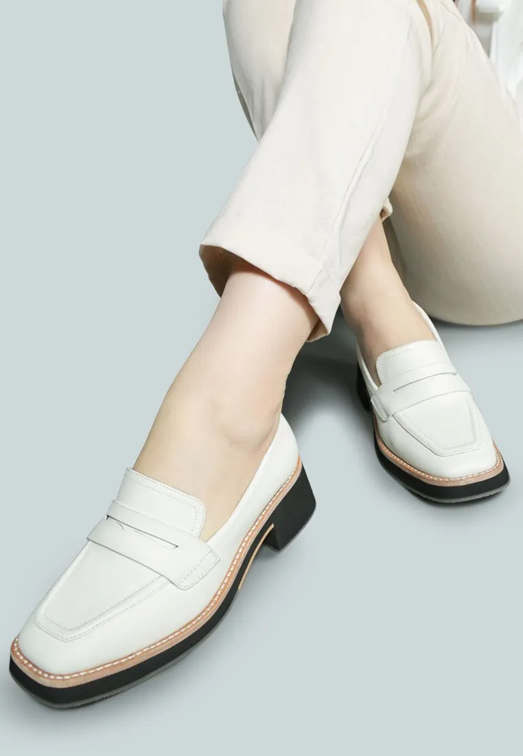 MOORE Lead lady Loafers in White